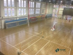 學(xué)校俄勒岡松舞臺運動場地板施工步驟